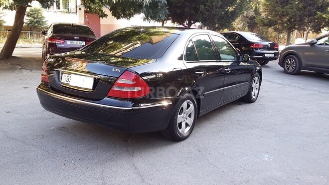 Mercedes E 220 2003, 334,000 km - 2.2 l - Bakı