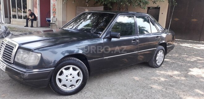 Mercedes E 250 1992, 385,996 km - 2.5 л - Bakı