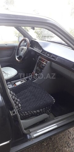 Mercedes E 250 1992, 385,996 km - 2.5 л - Bakı