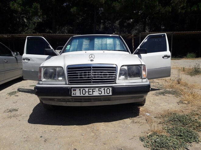 Mercedes E 220 1991, 303,000 km - 2.2 l - Bakı