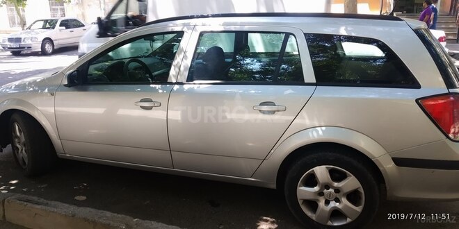 Opel Astra 2006, 213,000 km - 1.7 l - Bakı