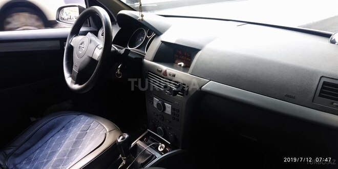 Opel Astra 2006, 213,000 km - 1.7 l - Bakı