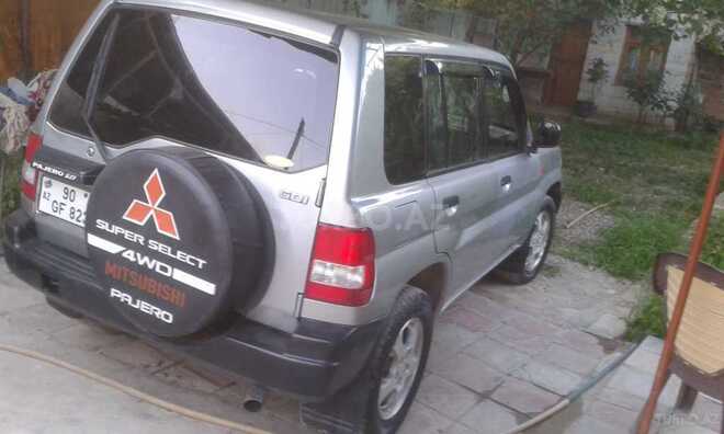 Mitsubishi Pajero io 1998, 235,000 km - 2.0 l - Gəncə