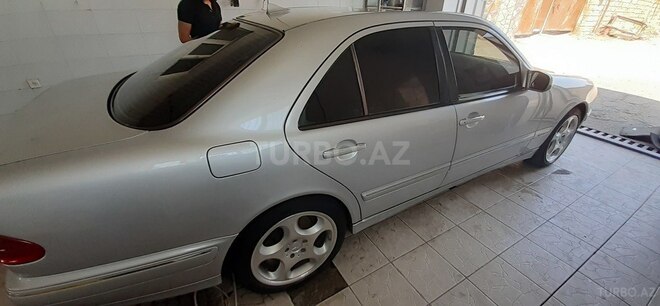 Mercedes E 270 2001, 359,999 km - 2.7 l - Bakı