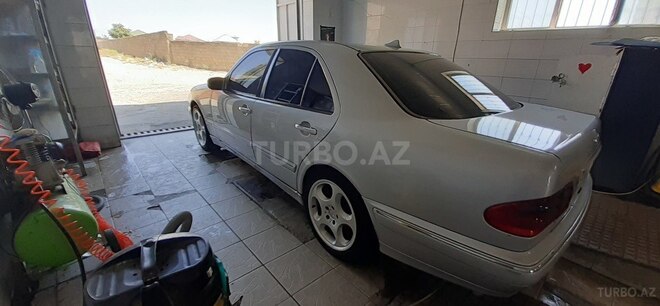 Mercedes E 270 2001, 359,999 km - 2.7 l - Bakı