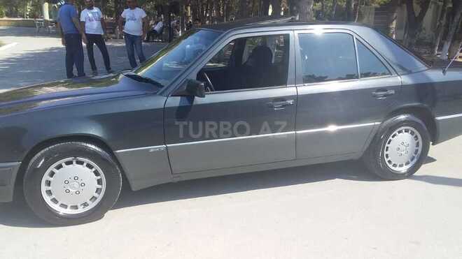Mercedes 200 1990, 131,000 km - 0.2 л - Sumqayıt