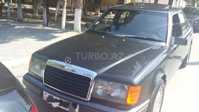 Mercedes 200 1990, 131,000 km - 0.2 л - Sumqayıt