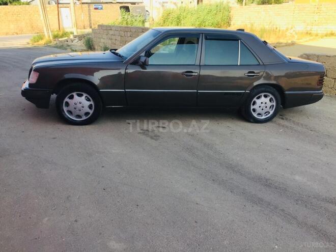 Mercedes E 200 1990, 352,002 km - 2.0 l - Bakı