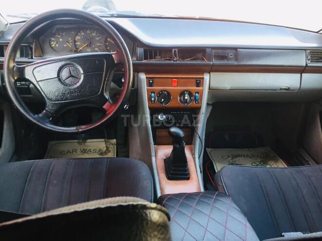 Mercedes E 200 1990, 352,002 km - 2.0 l - Bakı