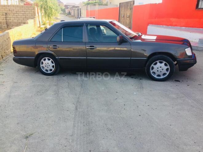 Mercedes E 200 1990, 352,002 km - 2.0 l - Bakı