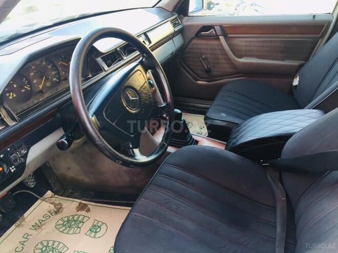 Mercedes E 200 1990, 352,002 km - 2.0 l - Bakı