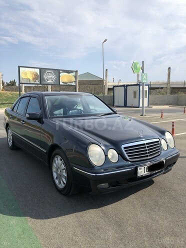 Mercedes E 240 2001, 220,000 km - 2.6 l - Bakı