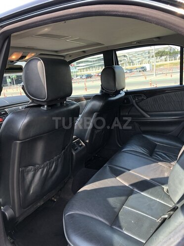 Mercedes E 240 2001, 220,000 km - 2.6 l - Bakı