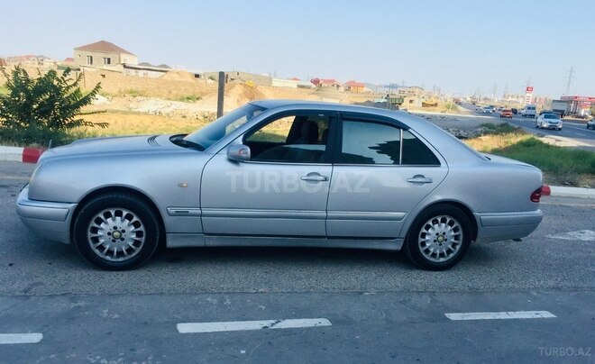 Mercedes E 200 1996, 345,000 km - 2.0 l - Bakı