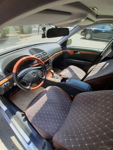 Mercedes E 240 2003, 138,000 km - 2.6 l - Sumqayıt