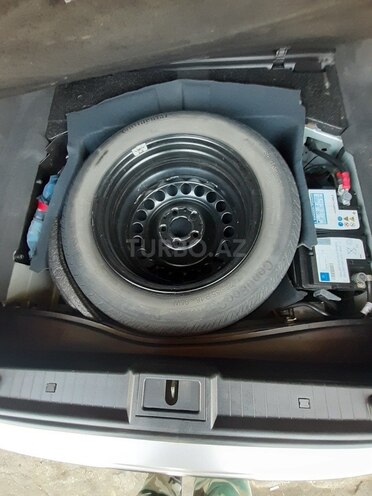 Mercedes E 240 2003, 138,000 km - 2.6 l - Sumqayıt