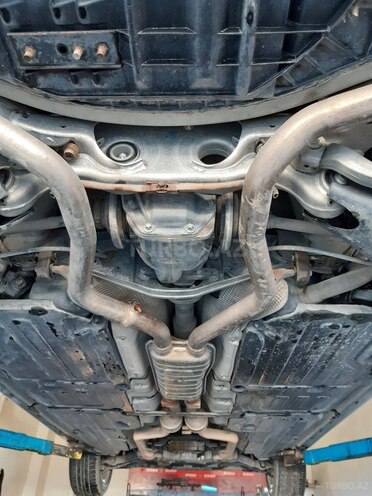 Mercedes E 240 2003, 138,000 km - 2.6 l - Sumqayıt