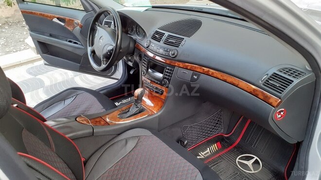 Mercedes E 220 2002, 310,000 km - 2.2 l - Bakı
