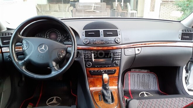 Mercedes E 220 2002, 310,000 km - 2.2 l - Bakı