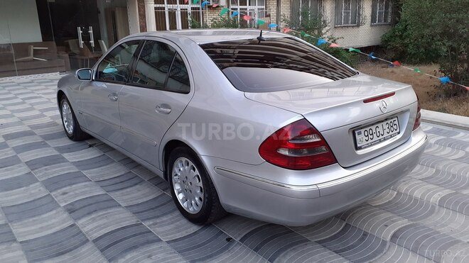 Mercedes E 220 2002, 310,000 km - 2.2 l - Bakı