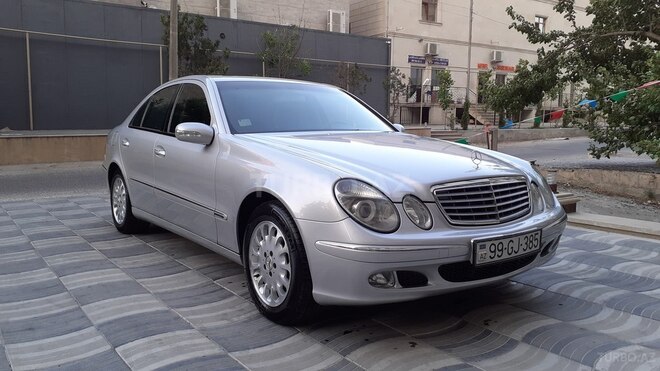 Mercedes E 220 2002, 310,000 km - 2.2 l - Bakı