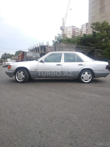 Mercedes E 250 1993, 450,000 km - 2.5 l - Bakı