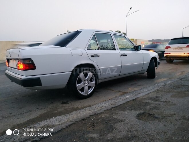 Mercedes E 230 1990, 406,536 km - 2.3 l - Bakı