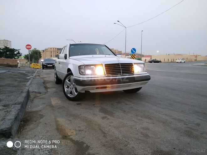 Mercedes E 230 1990, 406,536 km - 2.3 l - Bakı
