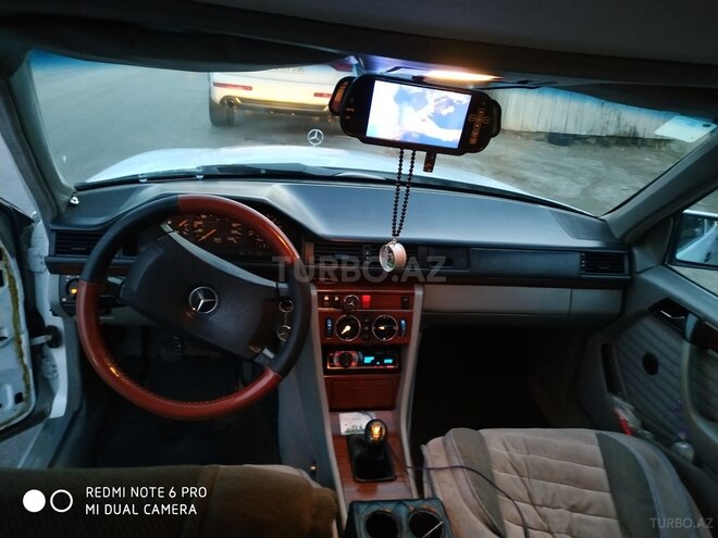 Mercedes E 230 1990, 406,536 km - 2.3 l - Bakı