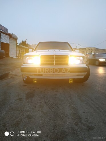 Mercedes E 230 1990, 406,536 km - 2.3 l - Bakı