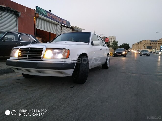 Mercedes E 230 1990, 406,536 km - 2.3 l - Bakı