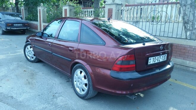 Opel Vectra 1997, 330,000 km - 2.0 л - Gəncə