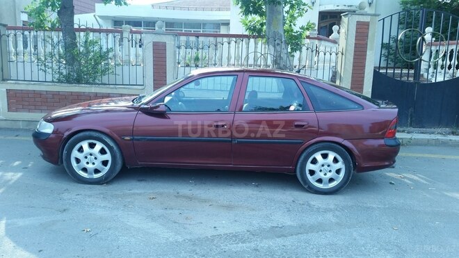 Opel Vectra 1997, 330,000 km - 2.0 л - Gəncə