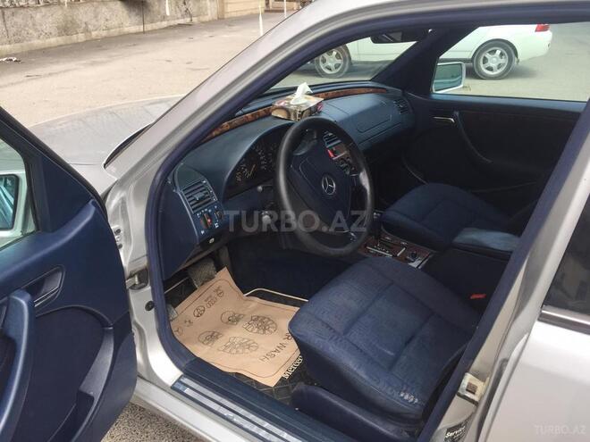 Mercedes C 180 1999, 322,000 km - 1.8 l - Bakı