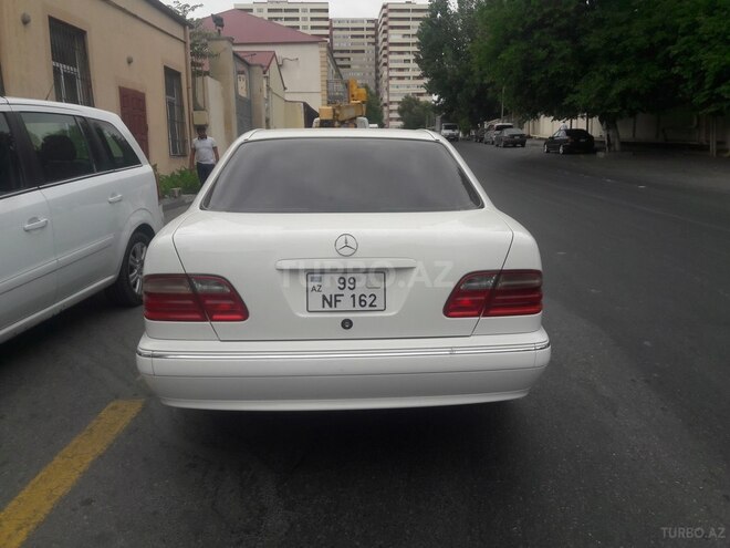 Mercedes E 240 2000, 225,000 km - 2.6 l - Bakı
