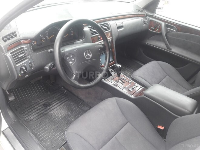 Mercedes E 240 2000, 225,000 km - 2.6 l - Bakı