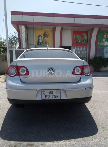 Volkswagen Passat 2005, 300,000 km - 2.0 l - Bakı