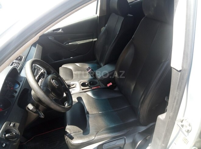 Volkswagen Passat 2005, 300,000 km - 2.0 l - Bakı