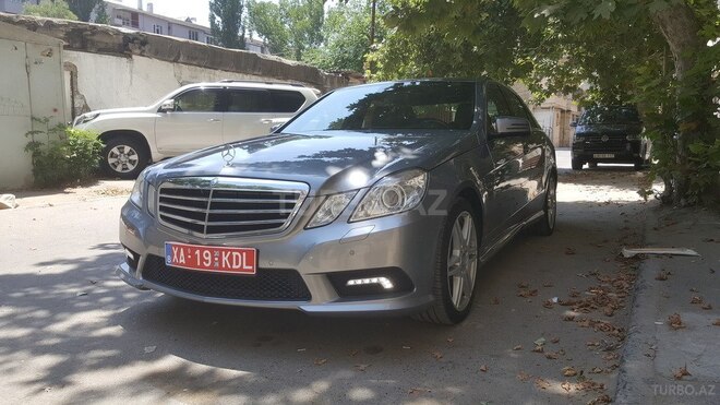 Mercedes E 220 2011, 199,366 km - 2.2 l - Bakı