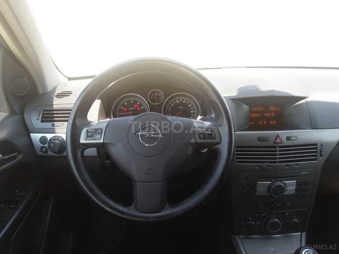 Opel Astra 2005, 166,000 km - 1.4 l - Bakı