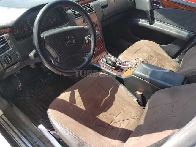 Mercedes E 250 1996, 500,000 km - 2.5 l - Bakı