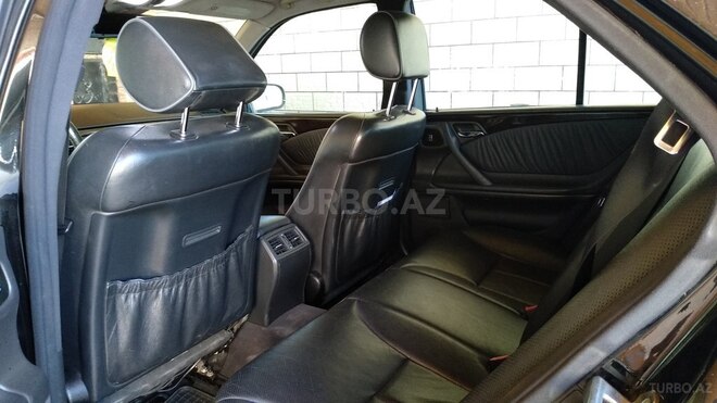 Mercedes E 240 2000, 310,000 km - 2.6 л - Bakı