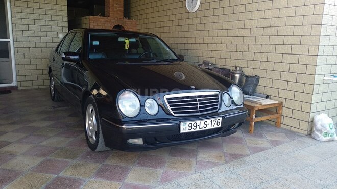 Mercedes E 240 2000, 310,000 km - 2.6 л - Bakı