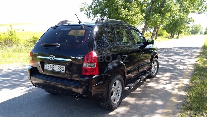 Hyundai Tucson 2006, 220,000 km - 2.0 l - Qusar