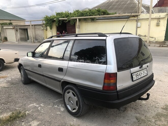 Opel Astra 1993, 370,000 km - 1.7 l - Bakı