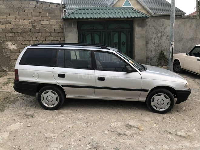 Opel Astra 1993, 370,000 km - 1.7 l - Bakı