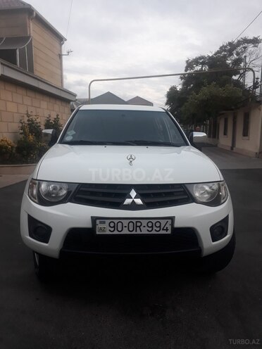 Mitsubishi L200 2013, 226,164 km - 2.5 l - Bakı