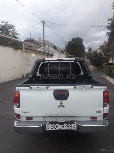 Mitsubishi L200 2013, 226,164 km - 2.5 l - Bakı
