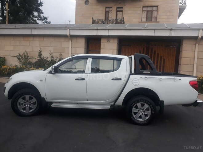 Mitsubishi L200 2013, 226,164 km - 2.5 l - Bakı