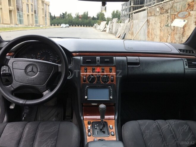 Mercedes E 220 1998, 496,000 km - 2.2 l - Bakı